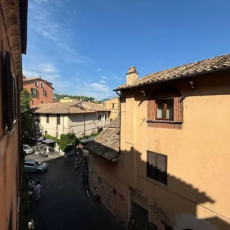 Scala 31 Trastevere * Rome